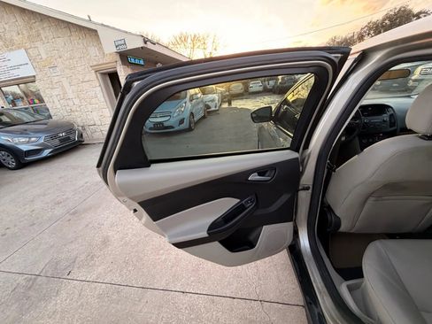 Used 2017 Ford Focus SE image 26