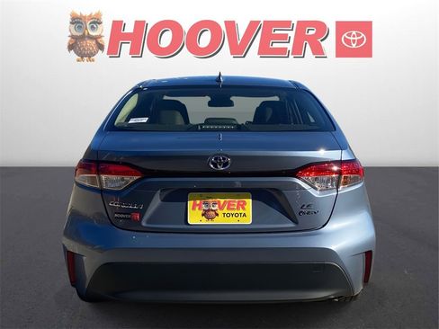 Used 2025 Toyota Corolla LE image 3
