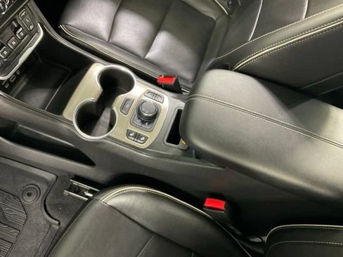 Used 2020 GMC Terrain Denali w/ LPO, Floor Liner Package FWD image 20