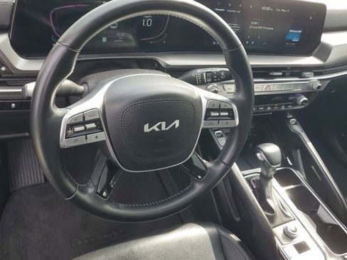 Certified 2024 Kia Telluride S w/ S Sunroof Package AWD/4WD image 18