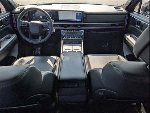 Used 2024 Hyundai Santa Fe Calligraphy image 18