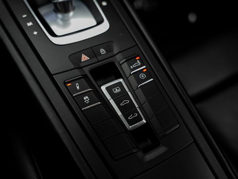 Used 2019 Porsche 911 Turbo AWD/4WD image 50