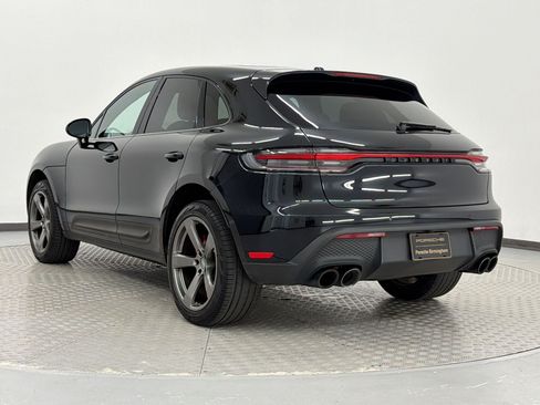 Certified 2023 Porsche Macan S AWD/4WD image 3