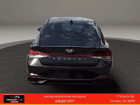 Used 2023 Hyundai Elantra SEL w/ Cargo Package FWD image 5