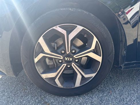 Used 2020 Kia Forte LXS image 32