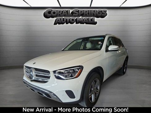 Used 2022 Mercedes-Benz GLC 300 image 2