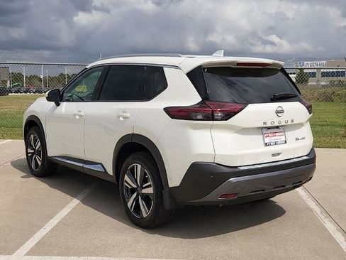 Certified 2023 Nissan Rogue SL w/ SL Premium Package image 12