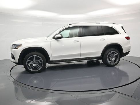 Used 2022 Mercedes-Benz GLS 450 4MATIC image 2