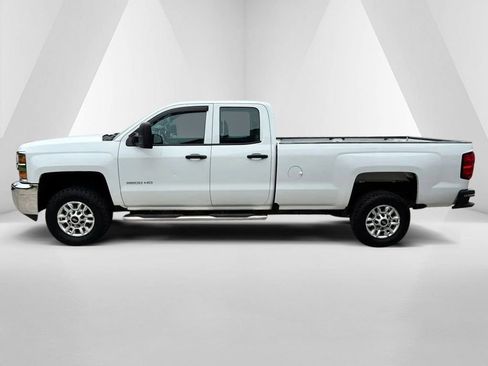 Used 2019 Chevrolet Silverado 2500 W/T AWD/4WD image 4