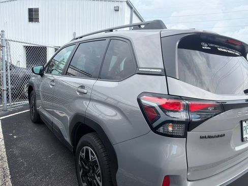 Used 2026 Subaru Forester Premium AWD/4WD image 4