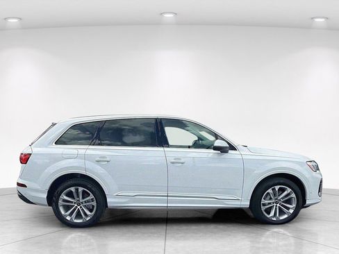 Used 2025 Audi Q7 3.0T Premium image 3