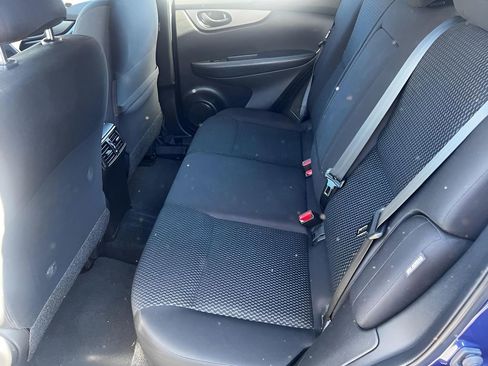 Used 2022 Nissan Rogue Sport S image 25