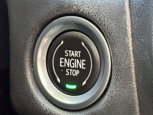 Used 2021 Chevrolet Tahoe Z71 image 18