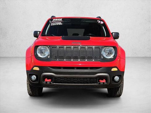 Used 2019 Jeep Renegade Trailhawk w/ UConnect 8.4 Nav Group AWD/4WD image 2