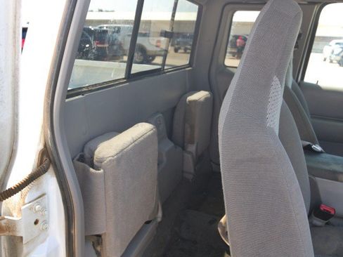 Used 2000 MAZDA B-Series Pickup 4x4 Cab Plus B4000 image 26