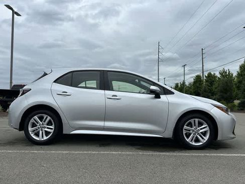 Used 2020 Toyota Corolla SE w/ SE Preferred Package FWD image 3