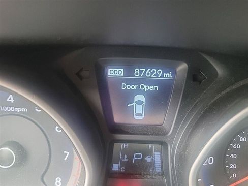 Used 2013 Hyundai Elantra GT w/ Style Pkg FWD image 6