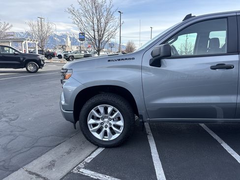 New 2025 Chevrolet Silverado 1500 Custom w/ LPO, Dark Essentials Package image 9