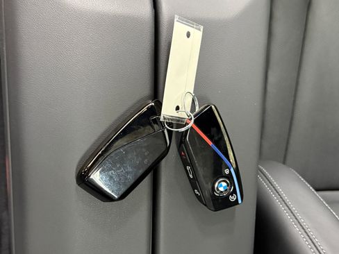 Used 2025 BMW M5 Touring image 49
