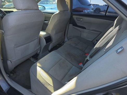 Used 2015 Toyota Camry LE image 13