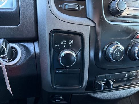 Used 2017 RAM 2500 Tradesman w/ Chrome Appearance Group image 37