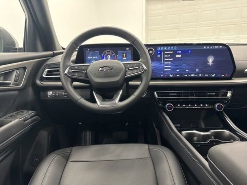 New 2026 Chevrolet Traverse LT w/ Midnight/Sport Edition FWD image 22