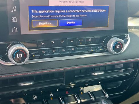Used 2024 Chevrolet Colorado Z71 w/ Z71 Convenience Package 2 AWD/4WD image 16