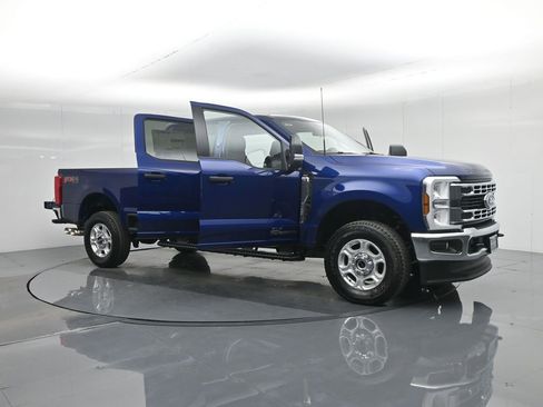 New 2026 Ford F250 XLT w/ FX4 Off-Road Package AWD/4WD image 37