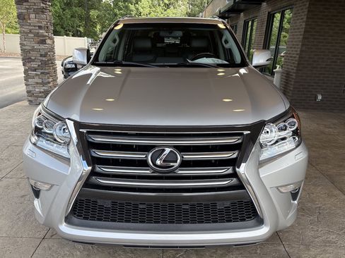 Used 2014 Lexus GX 460 w/ Premium Package AWD/4WD image 3