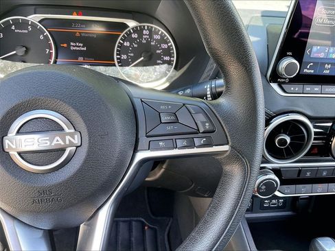 Used 2024 Nissan Sentra SV FWD image 24