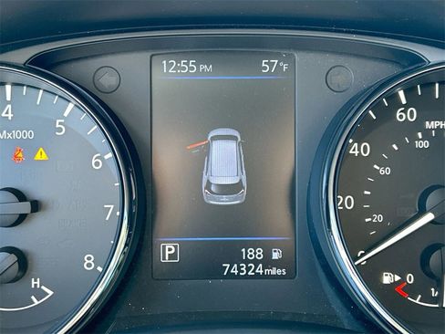 Used 2018 Nissan Rogue SV w/ Premium Package image 35