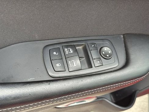 Used 2016 Dodge Challenger R/T image 19