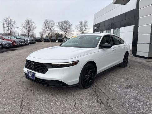 Used 2025 Honda Accord SE image 3