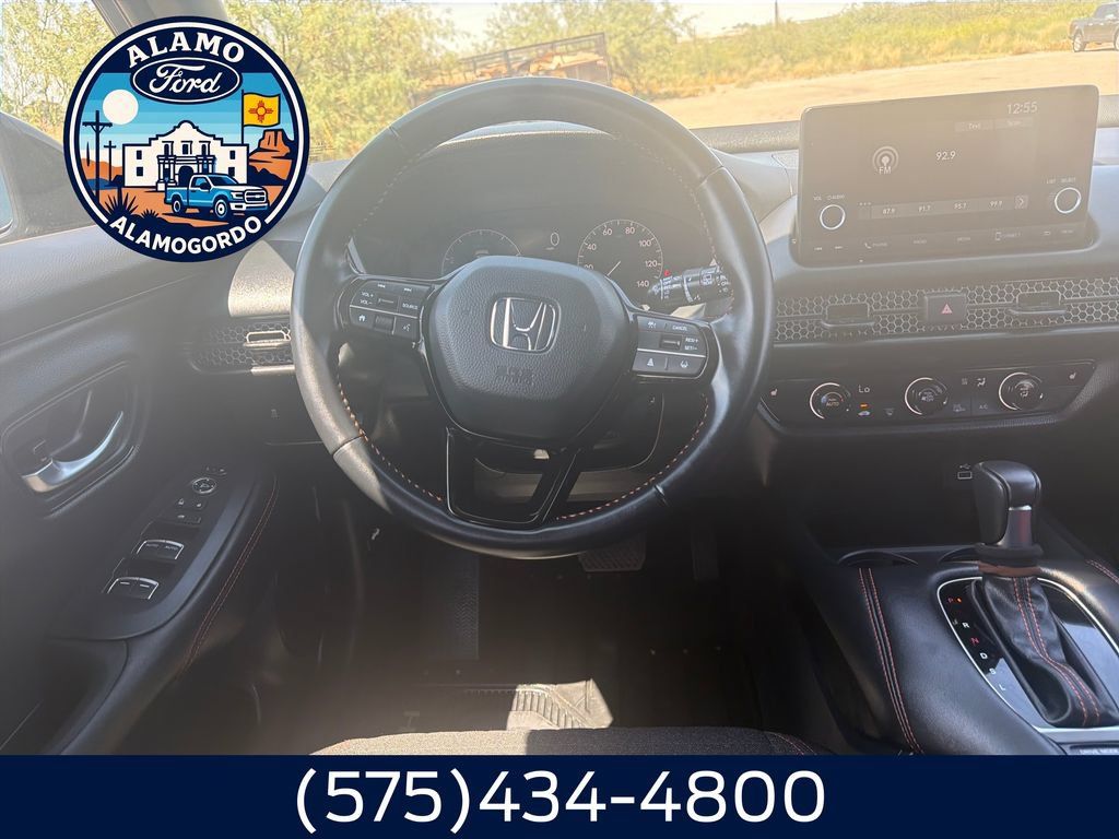 Used 2025 Honda HR-V Sport image 13
