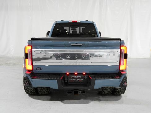 Used 2023 Ford F450 Limited w/ FX4 Off-Road Package AWD/4WD image 4