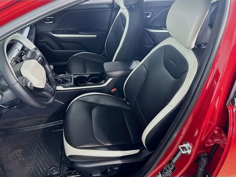 Used 2025 Kia K4 GT-Line Turbo image 16