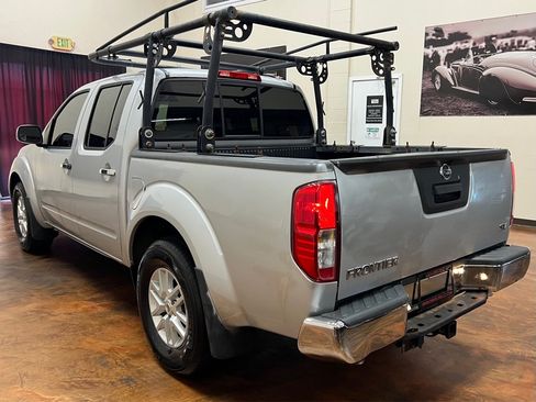 Used 2018 Nissan Frontier SV RWD image 7