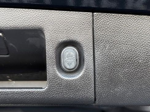 Used 2018 Chevrolet Tahoe LT image 15