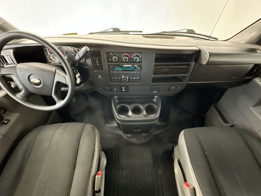 Used 2022 Chevrolet Express 2500 w/ Driver Convenience Package RWD image 10