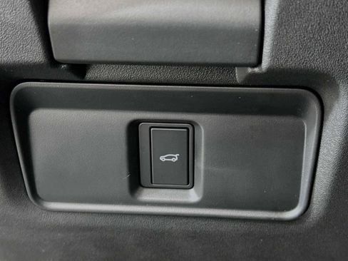 New 2024 Land Rover Range Rover Evoque Dynamic SE image 10