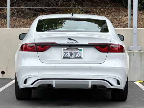 Certified 2024 Jaguar XF R-Dynamic SE AWD/4WD image 4