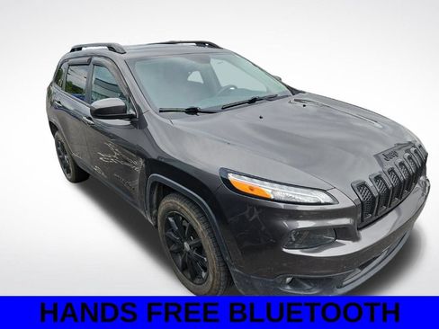 Used 2014 Jeep Cherokee Latitude w/ Comfort/Convenience Group AWD/4WD image 3
