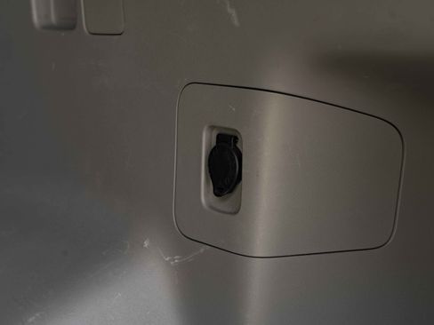 Used 2017 Toyota Prius V Three image 41