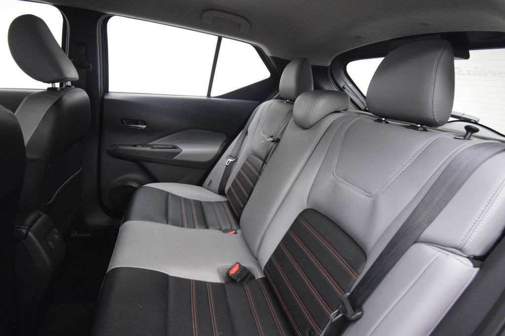 Used 2021 Nissan Kicks SR w/ SR Premium Package FWD image 17