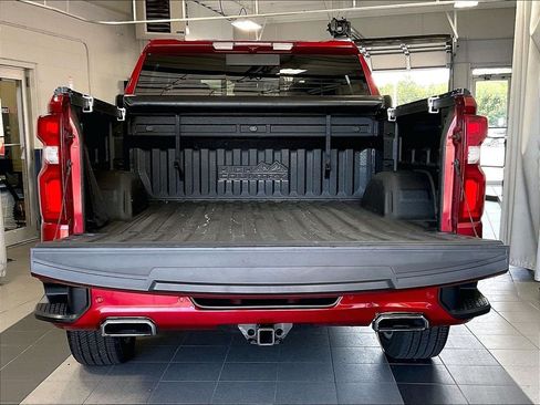 Used 2024 Chevrolet Silverado 1500 High Country w/ High Country Premium Package AWD/4WD image 32