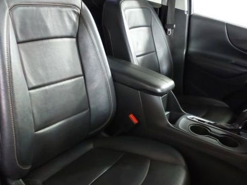 Used 2018 Chevrolet Equinox Premier FWD image 15