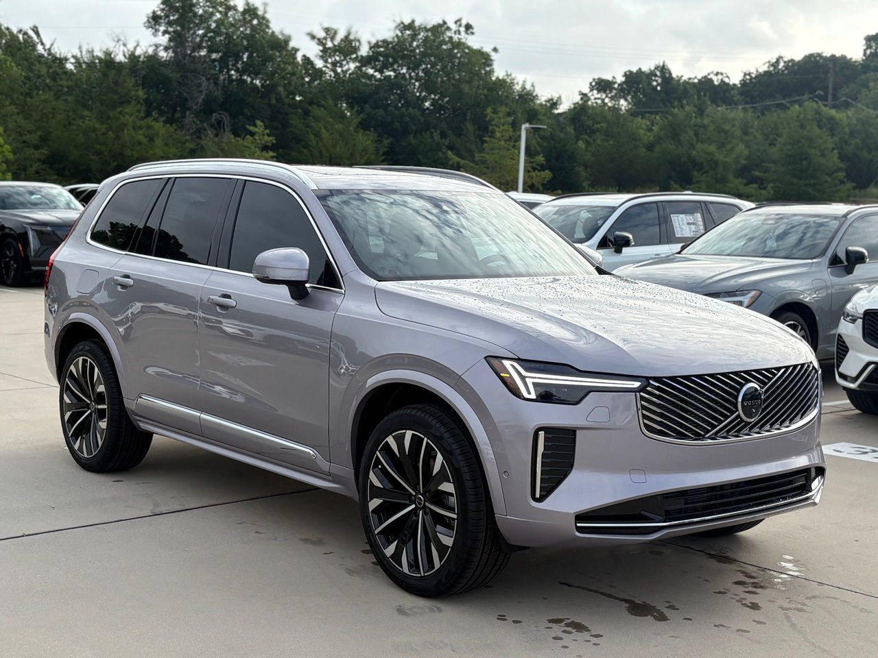 New 2026 Volvo XC90 B6 Plus w/ Protection Package Premier AWD/4WD image 3