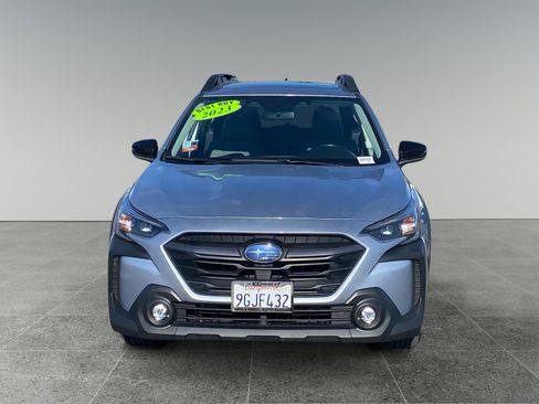 Used 2023 Subaru Outback Premium image 8