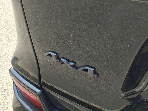 Used 2020 Jeep Cherokee High Altitude AWD/4WD image 17