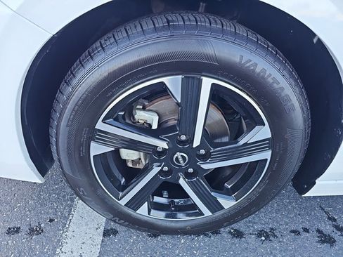 Certified 2024 Nissan Sentra SV image 26